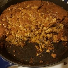A picture of Deep dish brookie skillet.