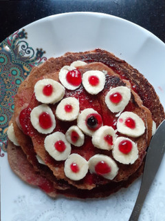 A picture of Vegan gluten free pancakes.