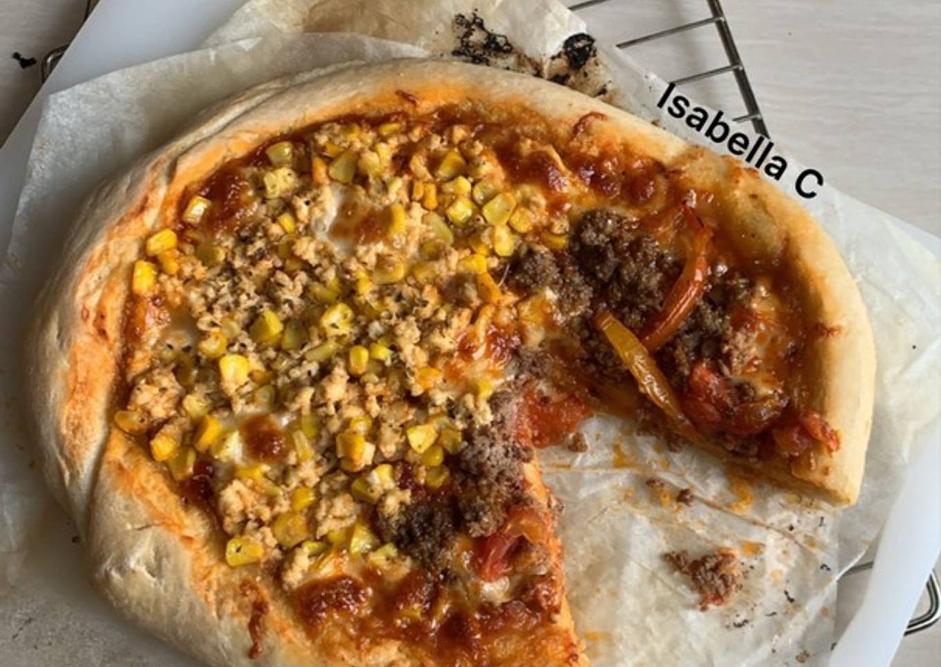 Pizza 3 topping (Daging sapi, tahu, jagung)