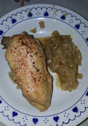 Una foto de Pollo a la cebolla 