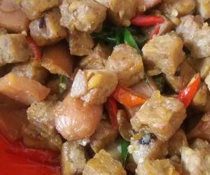 Gampangnya Memasak Oseng tempe sosis cabe ijo Yummy Mantul