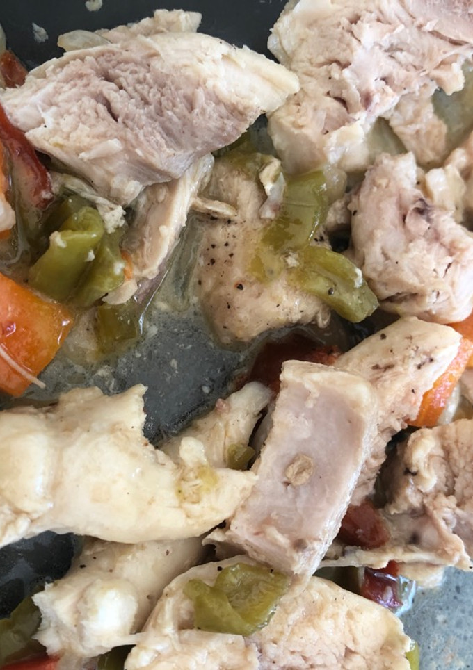 Una foto de Pollo con verduras fácil y rápido
