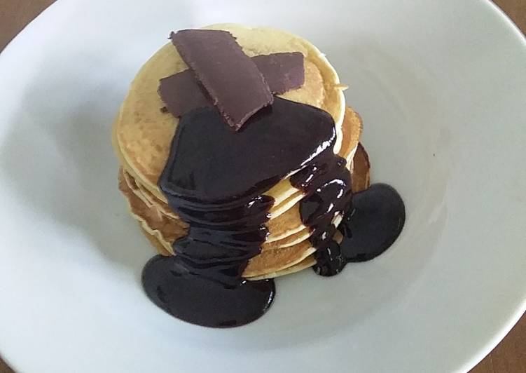 Fluffy Pancake chocolate sauce