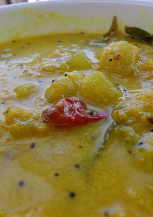 A picture of Sweet mango curry with coconut (Mambazha kootan).