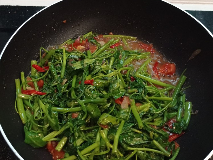 Cara Gampang Membuat Kangkung tumis tauco Anti Gagal