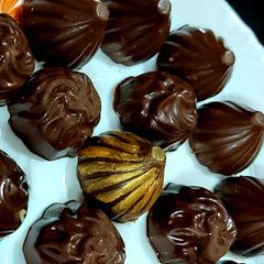A picture of Chocolate modak.