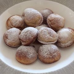 Poffertjes A picture of Poffertjes.