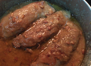Una foto de Solomillos con piñones al brandy
