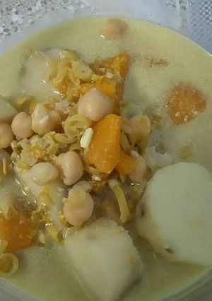 Hình của món Cà ri đậu gà chay.
