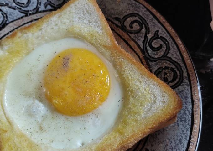 Cara Membuat Egg In Toast Mozza Enak