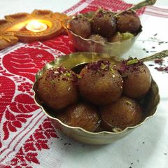 A picture of Semolina Gulab Jamun.