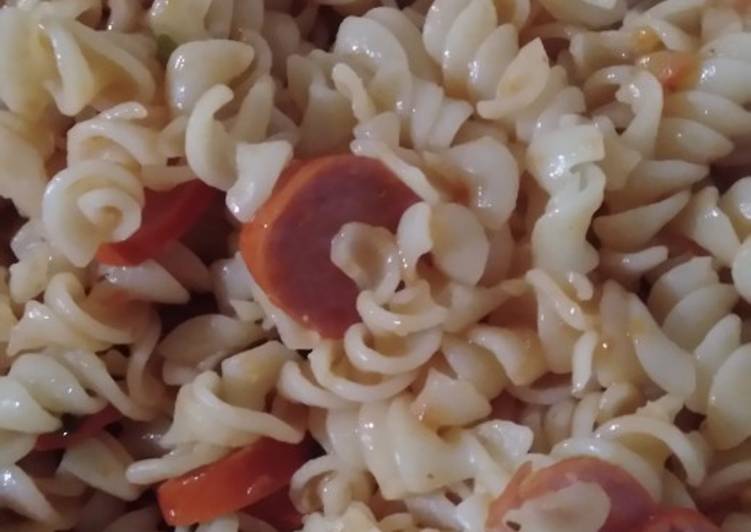 How to Prepare Any-night-of-the-week Macarrão com salsicha e frango🤩