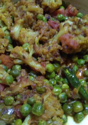 ফুলকপি রোস্ট (foolkopi roast recipe in Bengali) রেসিপির প্রধান ছবি