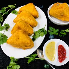 Cheesy Spicy Bread Pakoda A picture of Cheesy Spicy Bread Pakoda.