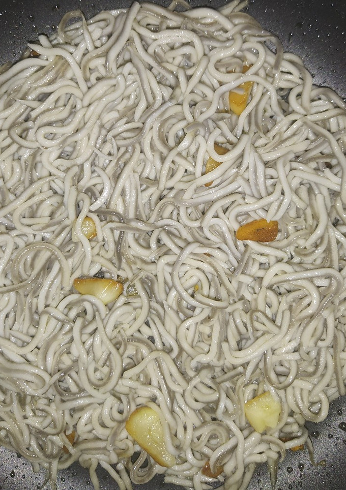 Una foto de Gulas con ajillos 🪱