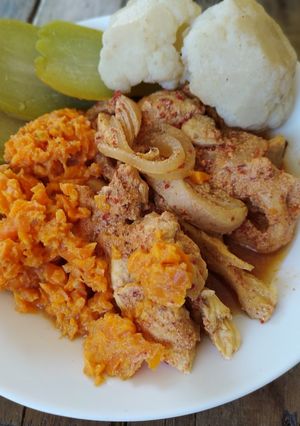 Una foto de Pollo enchipotlado con kéfir