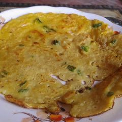 A picture of Suji besan ka cheela.