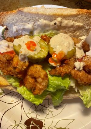 A picture of Shrimp po’boy.