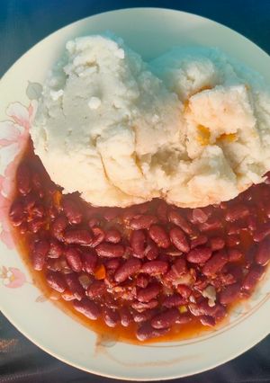 A picture of African style Rajma with Nsima and peri peri sauce.