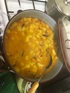 Una foto de Mejillones con patatas