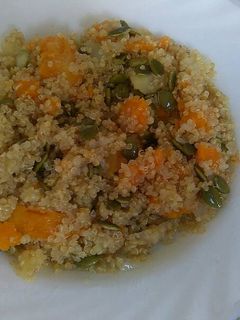 Una foto de Quinoa con calabaza roja y patata