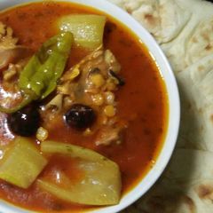 A picture of Lauki Daal Ghosht.