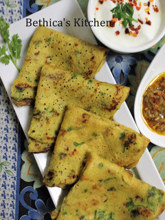 A picture of Tadka Dal Cheela.