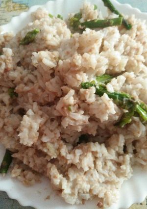 Una foto de Arroz con espárragos