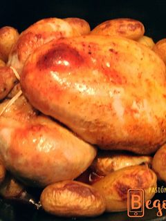 Una foto de Pollo asado al estilo peruano