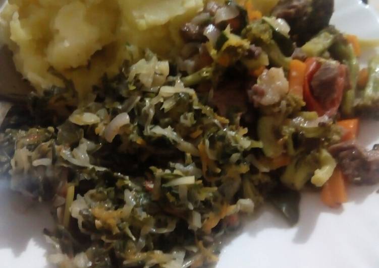 Steps to  Mashed Bananas with brocoli meat stew and steamed cabbages