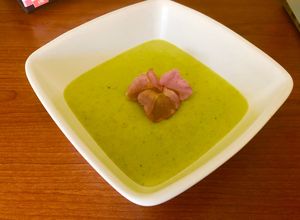 Una foto de Crema de brócoli 100% light!!!