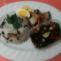 A picture of Nasi Bekepor Sambal Raja khas Kalimantan Timur.