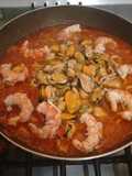 Salsa de frutos de mar con fideos