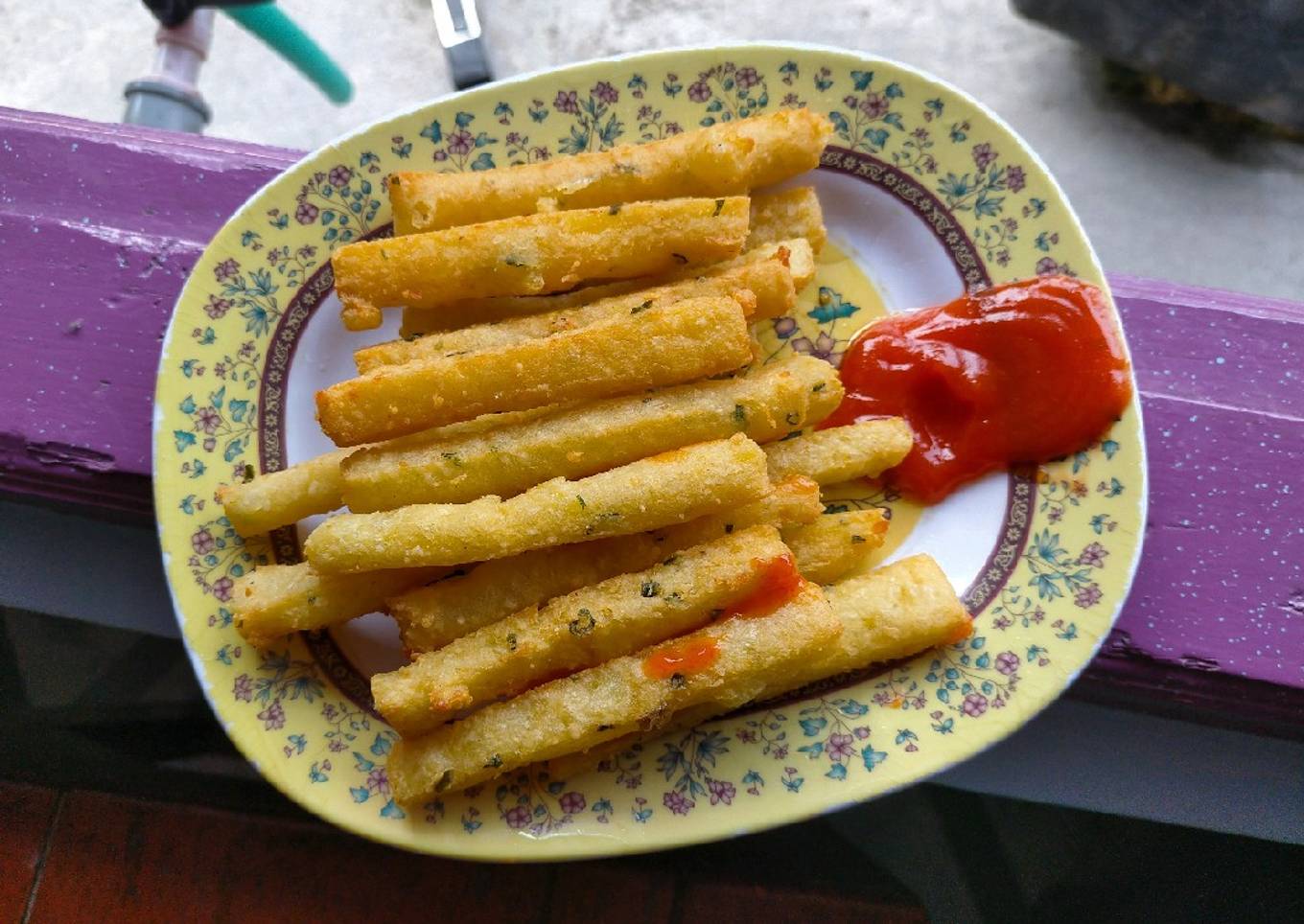 Stik Kentang Keju