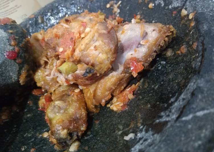 IDE #Resep Ayam geprek seuhah masakan sehari hari