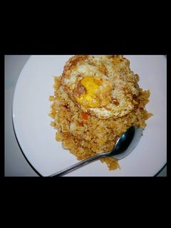 Foto resep Spicy fried rice with egg (nasi goreng pedas dengan telur)