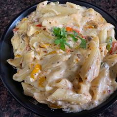A picture of White Sauce Pasta (Restaurant Style).