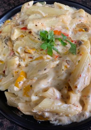 A picture of White Sauce Pasta (Restaurant Style).