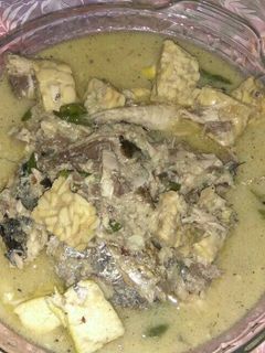 Foto resep Mangut ikan asap cakalang + tahu tempe