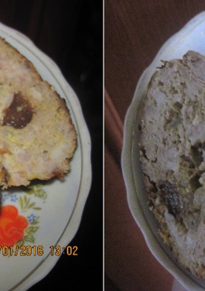 "Рулет зі свинини з яблуками і чорносливом"