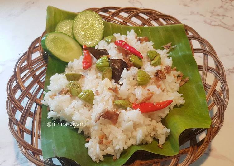 Langkah Mudah untuk Membuat 102. Nasi Liwet Rice Cooker (Recipe Heni Maria) Anti Gagal