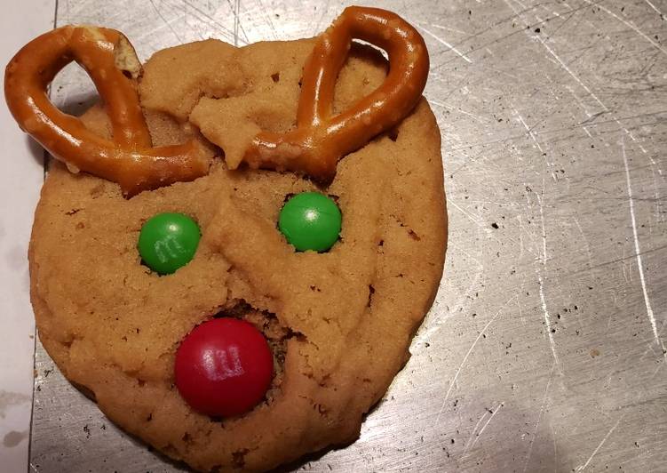 Peanut Butter Rudolph Cookies