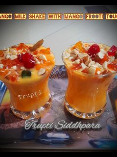 मैंगो मिल्क शेक विथ मैंगो फ्रूटी टच (MANGO MILK SHAKE with MANGO FROOTI TOUCH recipe in hindi) रेसिपी मुख्य फोटो
