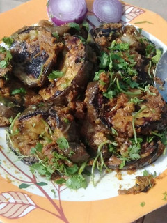 बैंगन का भरता(baigan ka bharta recipe in Hindi) रेसिपी मुख्य फोटो