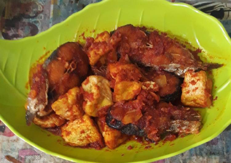 Cara Gampang Menyiapkan Ikan patin+tahu dicabein ala Padang, Enak Banget