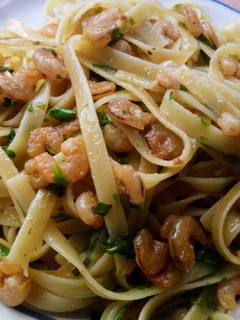 Una foto de Fetuccini con Camarones (Lemon Garlic)