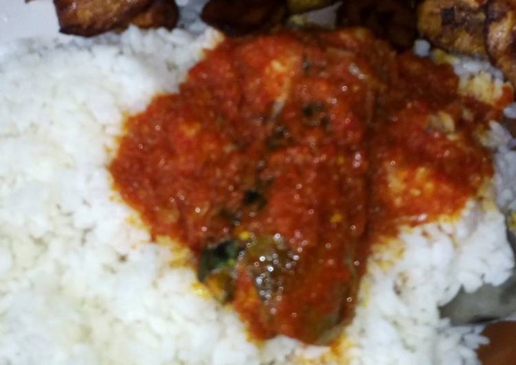 Rice, plantain and fish stew