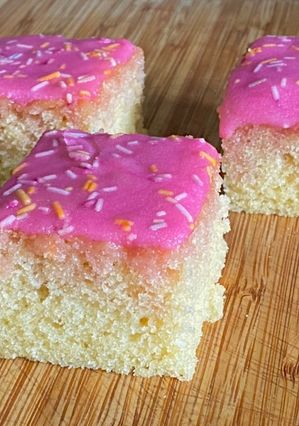 A picture of School Dinner Cake.