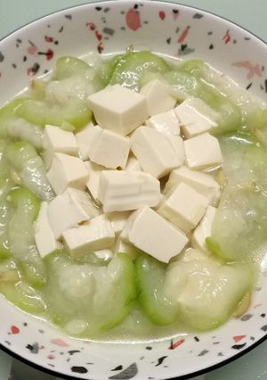 絲瓜燴豆腐 的食譜成品照片