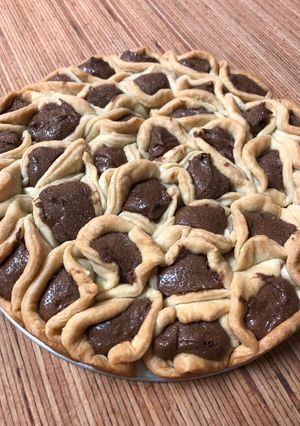 A picture of Chocolate Hazelnut pull apart pie.
